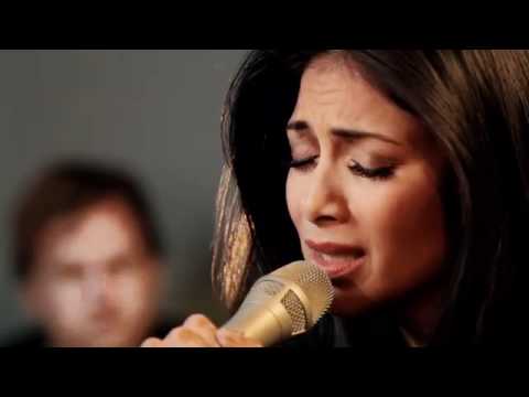 Nicole Scherzinger I Hate This Part ( Acoustic Live Session