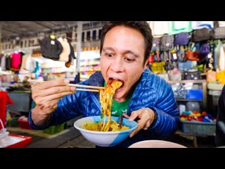 Ultimate STREET FOOD NOODLE HEAVEN !! Local Market Tour + Best Food in Mae Hong Son!