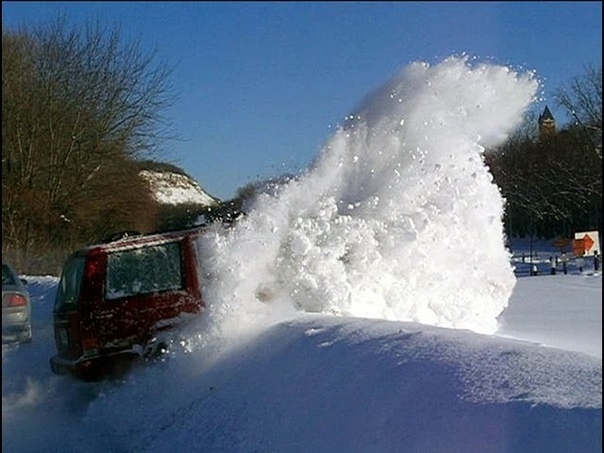 1999 Jeep XJ Cherokee 4x4 blasting through 1 to 3 feet+ of deep snow. Total 4. 0 L Snow