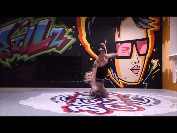 Masha Mom Head Top Acrobatic(dancehall