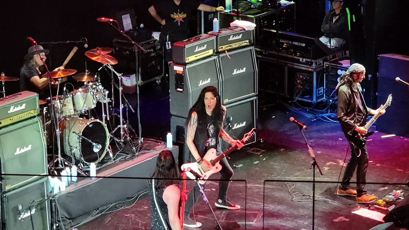 Bruce Kulick (featuring Eric Singer) Domino Kiss Kruise X 11, 02,