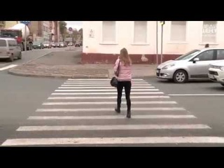 Пешеходы и пешеходный переход