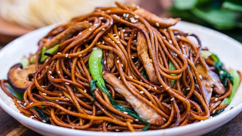 BETTER THAN TAKEOUT Shanghai Pork Chow Mein Stir Fry Noodle