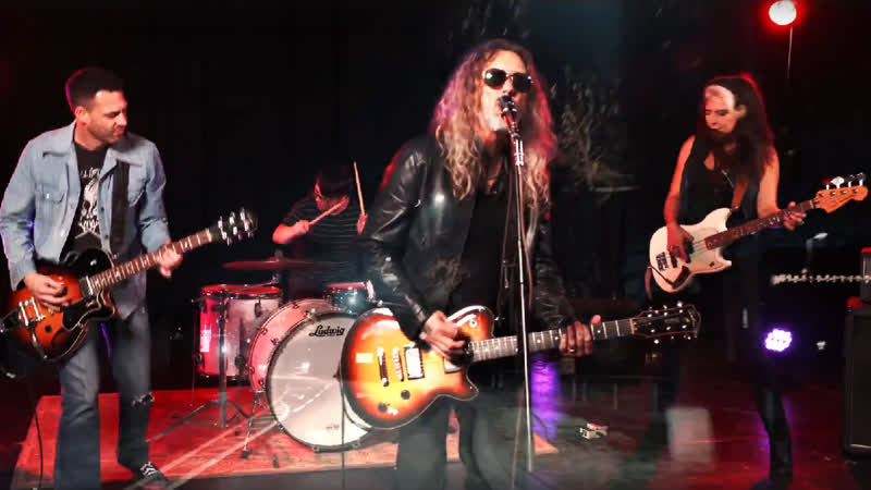 CROSS COUNTRY DRIVER ft. Justine Fischer A Man with No Direction (official