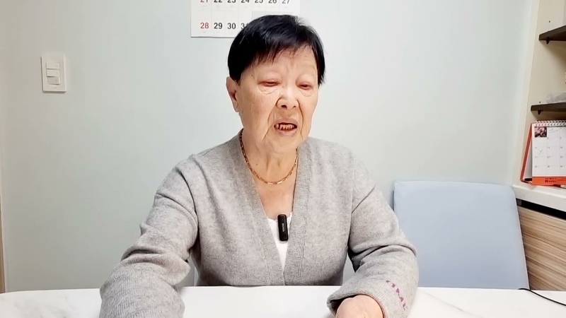 НЕ СЧИТАЮ НУЖНЫМ, НО МАМА НАСТОЯЛА, I DON T THINK IT S NECESSARY, BUT MOM