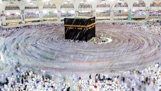 Abnormal rains in Saudi Arabia, flooded the Holy Kaaba in Mecca