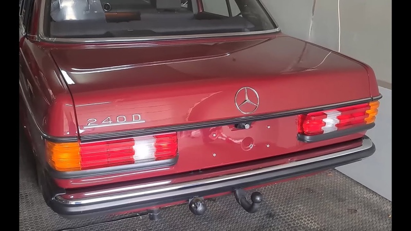 Mercedes 240 D. 31