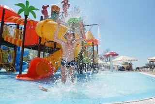 алеан геленджик аквапарк. аквапарк дельфин геленджик. отдых в геленджике с детьми. кабардинка аквапарк золотая бухта. дивноморское аквапарк золотая бухта.