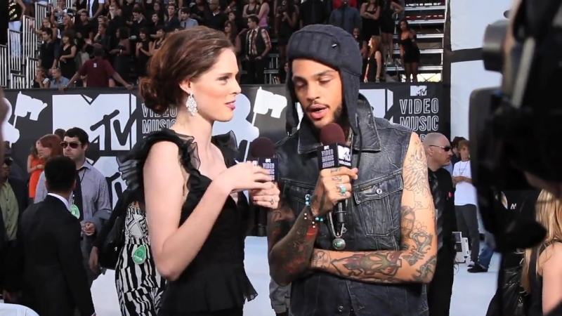 VMAs Red Carpet Hosted by Coco