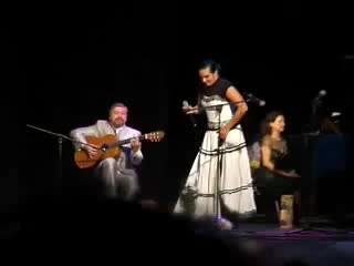 Елена Ваенга, Александр Барсуков (гитара). Бабочка