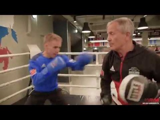 АКЦЕНТИРОВАННЫЙ УДАР - отработка для ударников на лапах || 4MMA