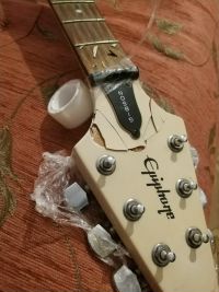  Реставрация стрелы от Epiphone - восстановление головы грифа - шлифовка ладов - замена датчиков на … 