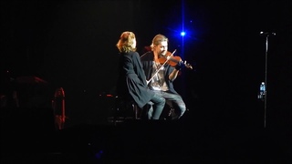 David Garrett played Ain't no Sunshine for his mom in Minsk .