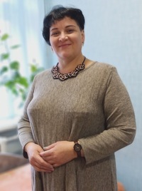 Лена Савинова