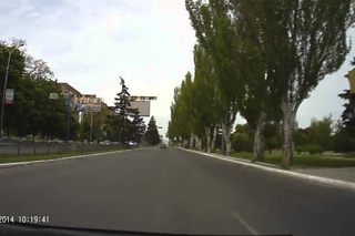 Правила дорожного движения от Украинской армии. Мариуполь На щите-референдум 11 мая
