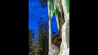 Ice climbing scratching technique