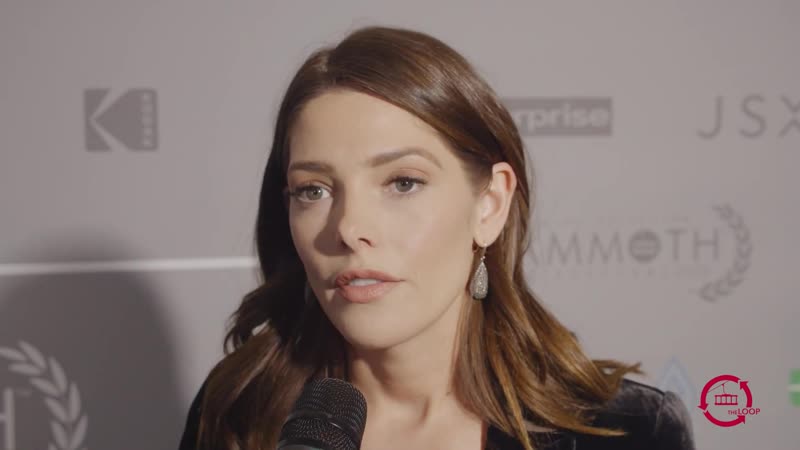 The Loop On The Red Carpet with Ashley Greene