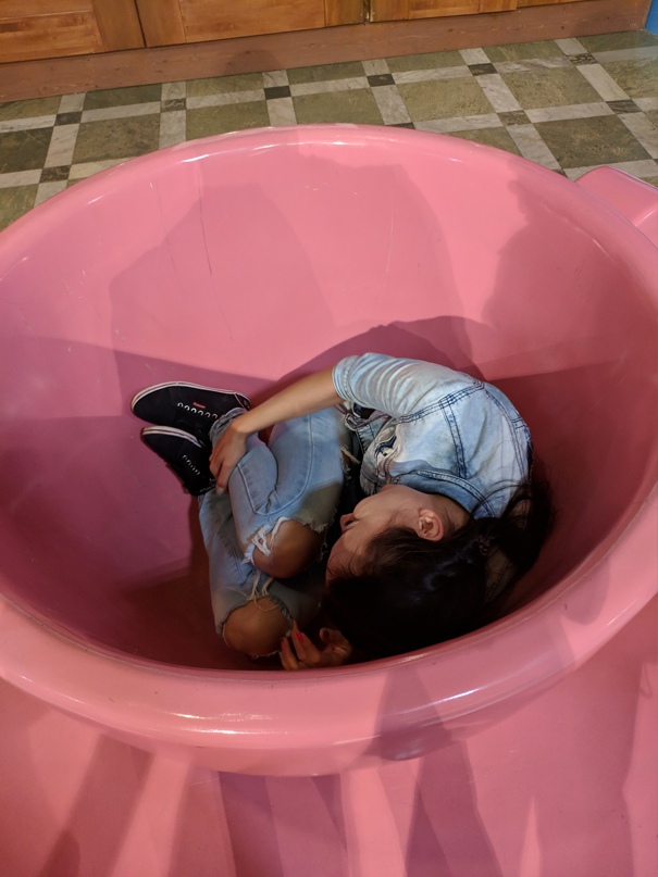 Оля Островская |