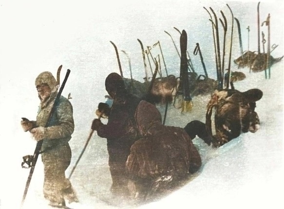 65 лет назад на Урале погибла тургруппа ДятловаВ ночь...