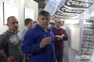 Покраска декоративки аппаратом Graco, семинар Ceresit