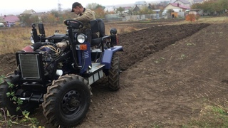 Самодельный JCB полноприводный. Первая вспашка.