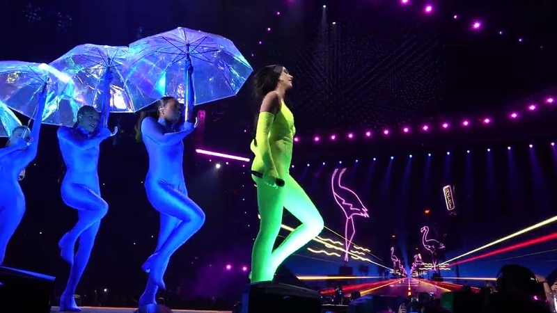 Dua Lipa New Rules ( Madison Square Garden 3, 1,