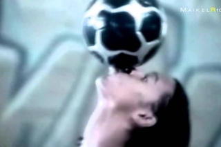 Ronaldinho Gaúcho ∙ Freestyling Genius